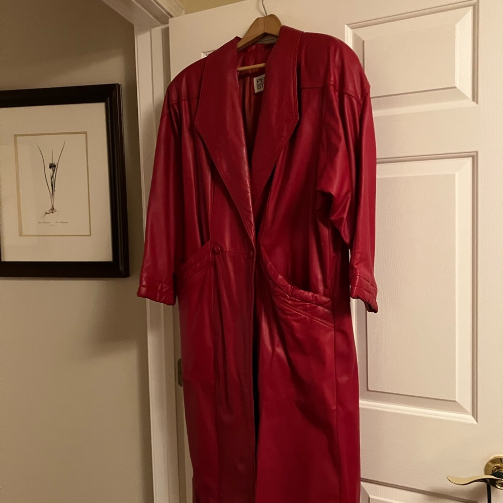 PELLE Studio Size M vintage red leather trench coat
